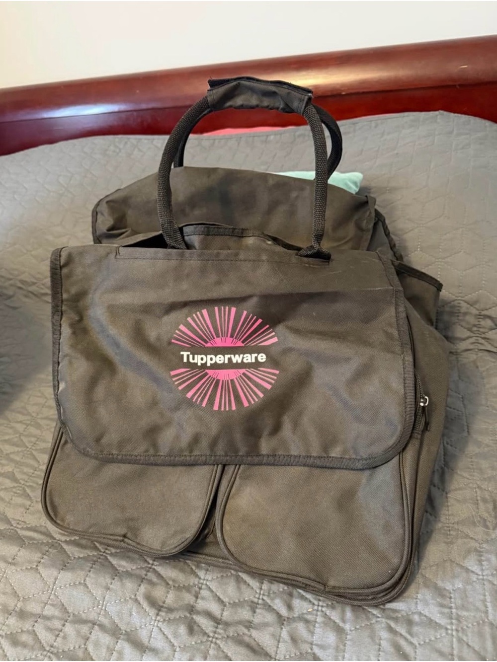 Large Tupperware Black Tote w Pink Logo Accent great for tupperware consultants
